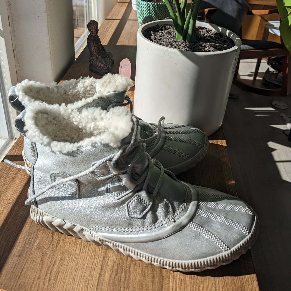 Sorel x Disney Out n About Frozen 2 booties